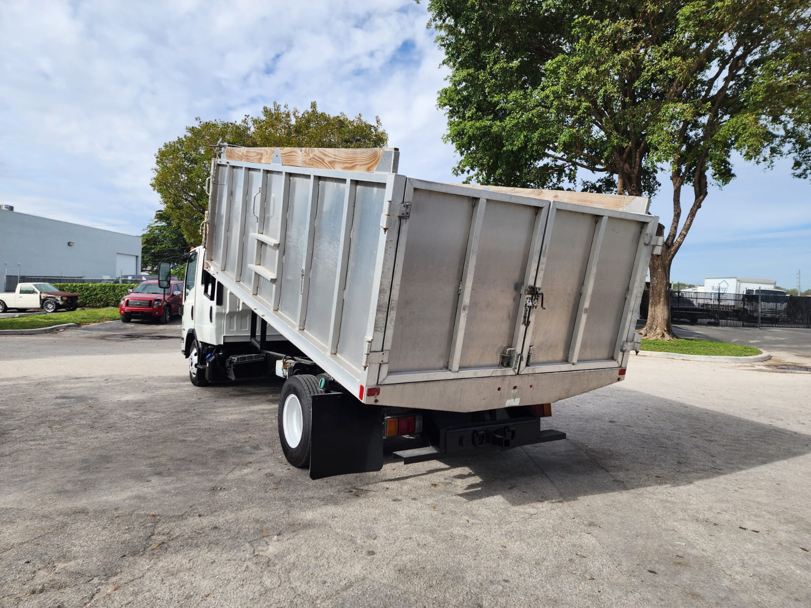 2017 ISUZU NPR HD Diesel Dump Truck 49k miles2