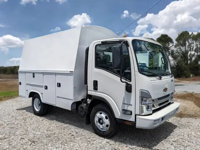 2024 Chevrolet LCF 3500HG service truck side2