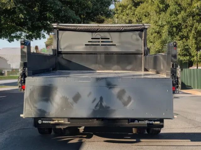 2024 Chevrolet Silverado 5500 side 6