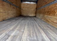 2017-isuzu-box-truck-liftgate-interior