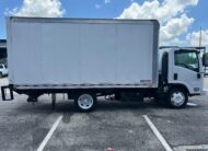 2017-isuzu-box-truck-liftgate-side