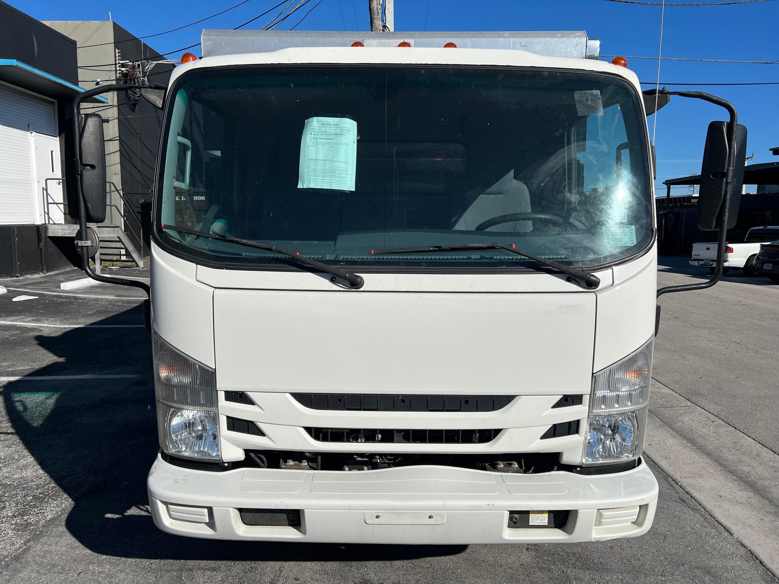2017-isuzu-garbage-remove-truck-front