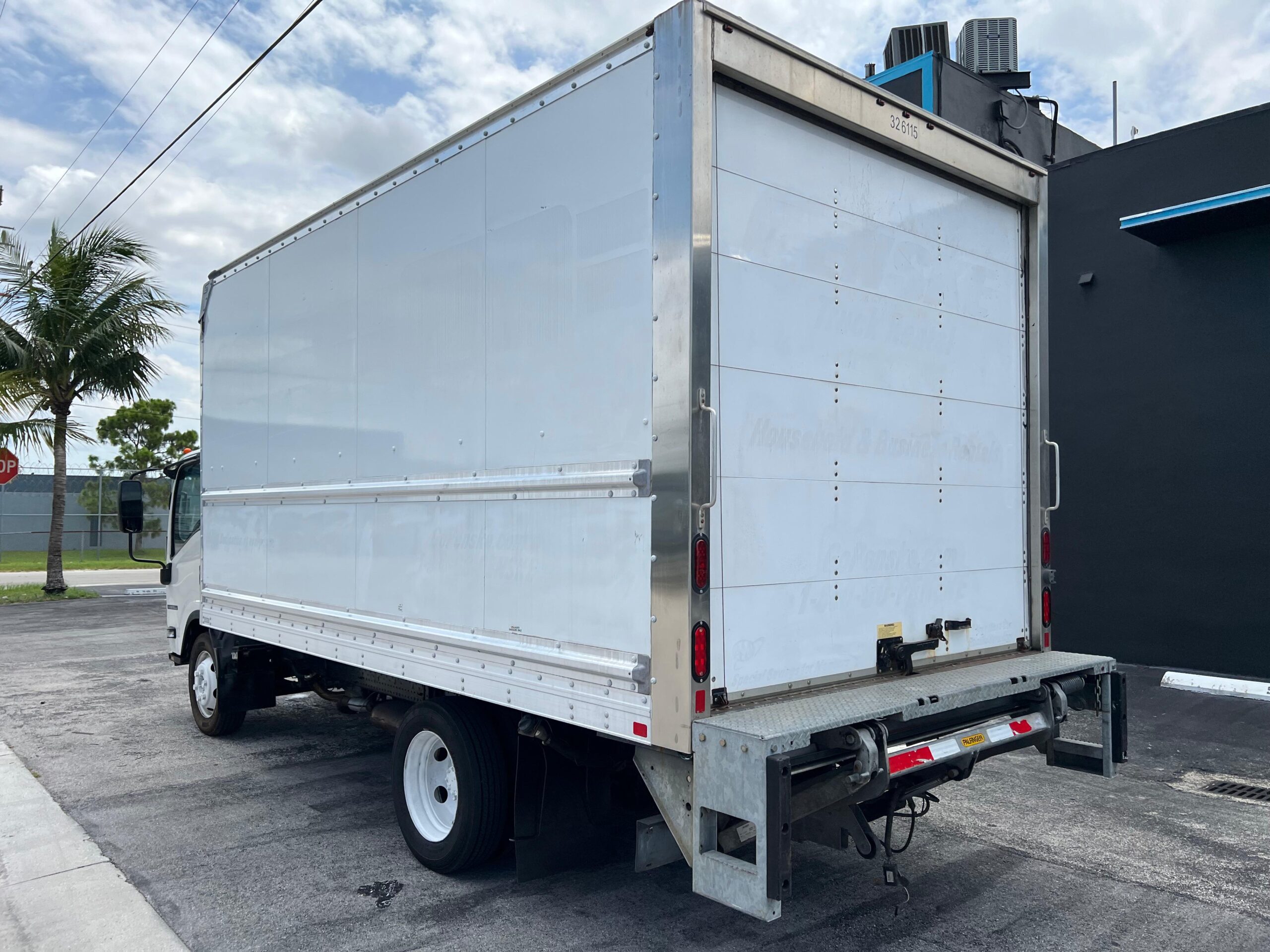 2018-isuzu-npr-47k-miles-hd-box-truck-back