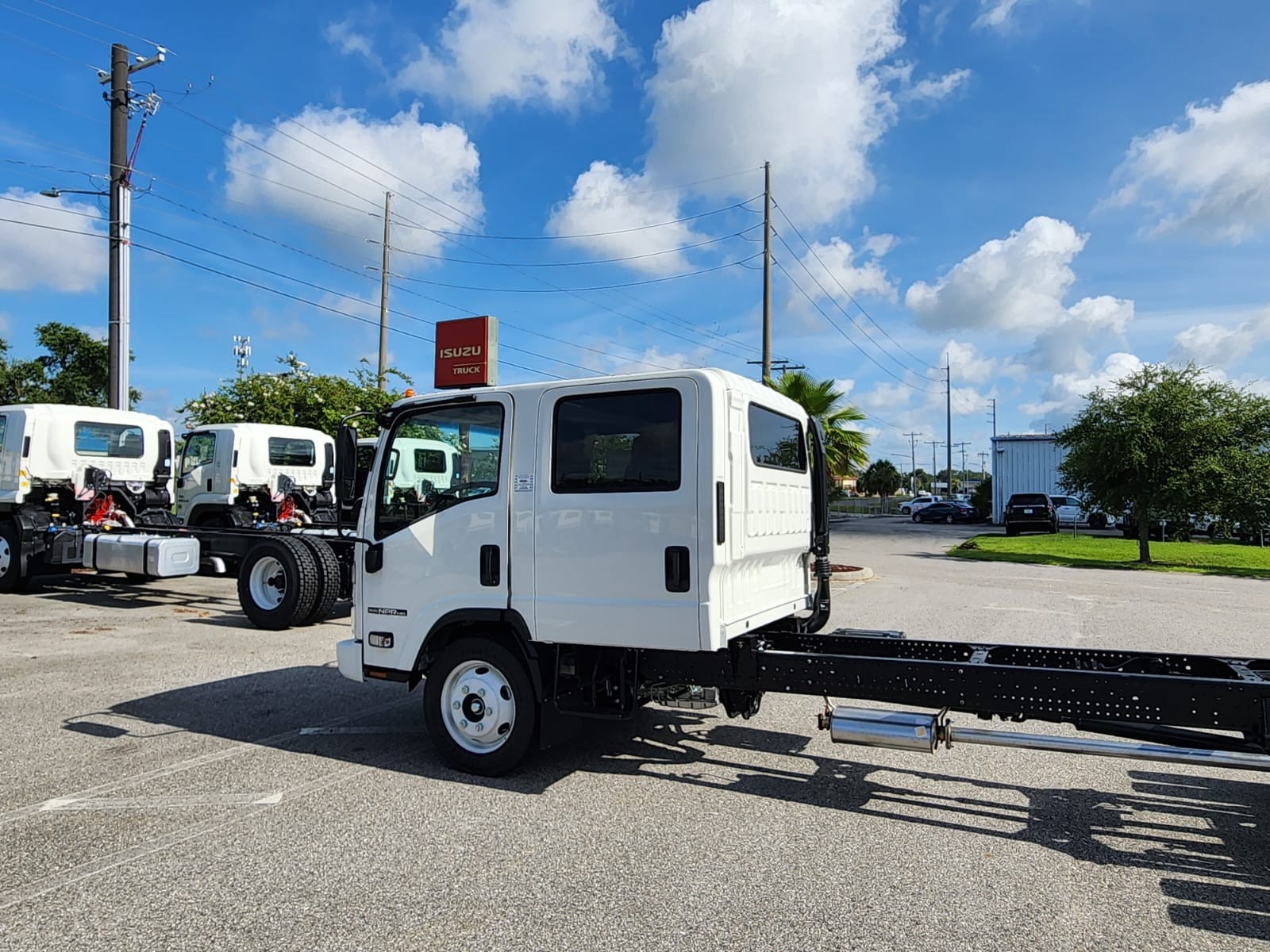 2026-isuzu-npr-hd-crew-cab-chassis-florida