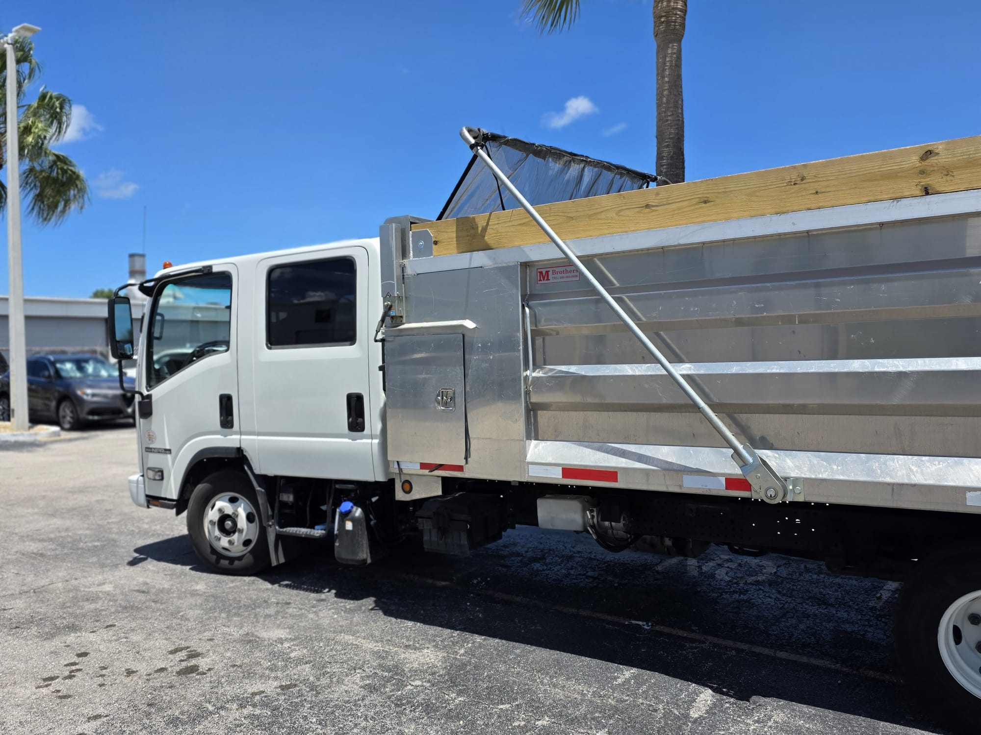 2022-isuzu-npr-hd-dump-truck-side2