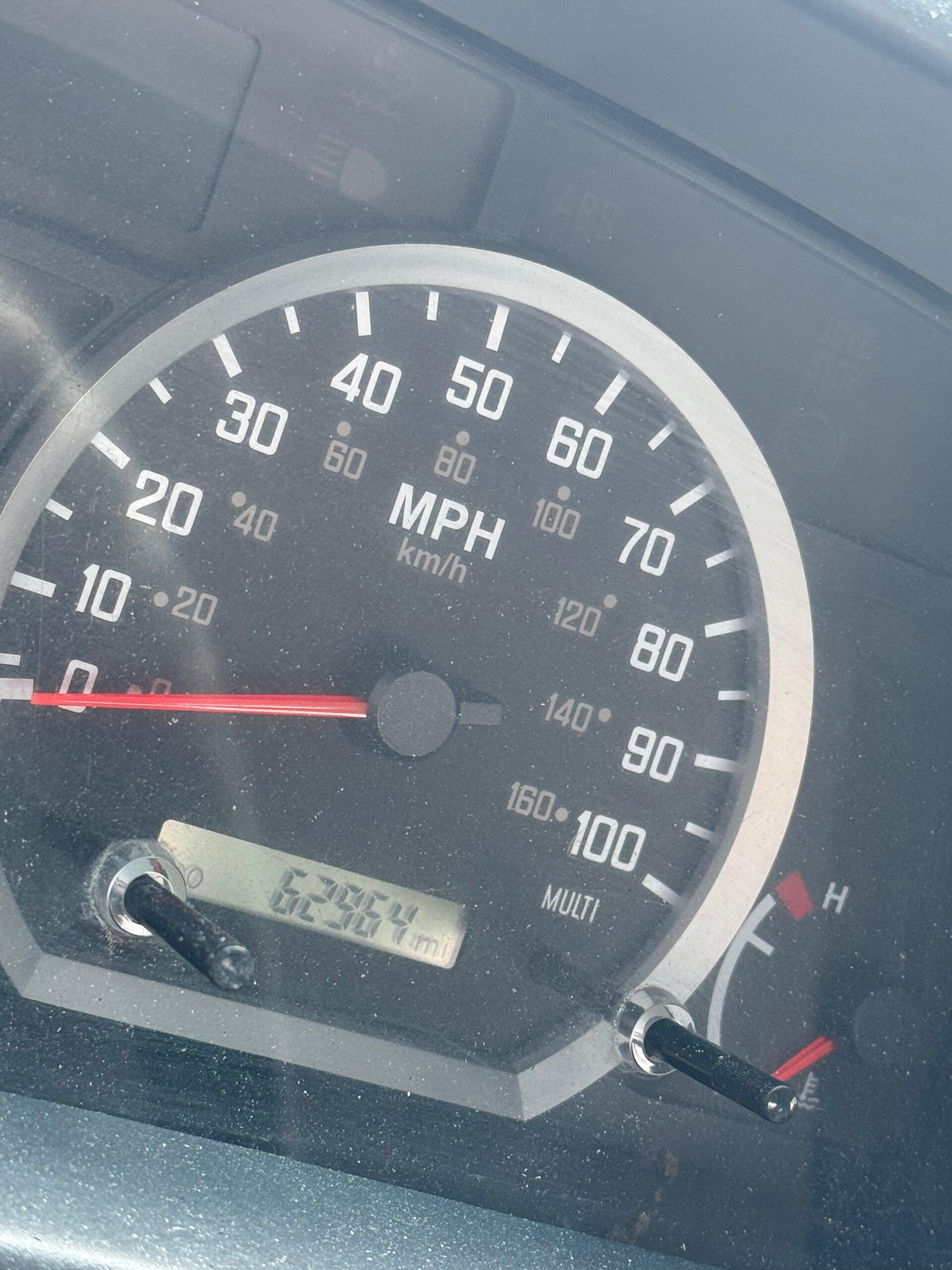 2022-isuzu-nrr-62k-miles- box-truck-miles-image